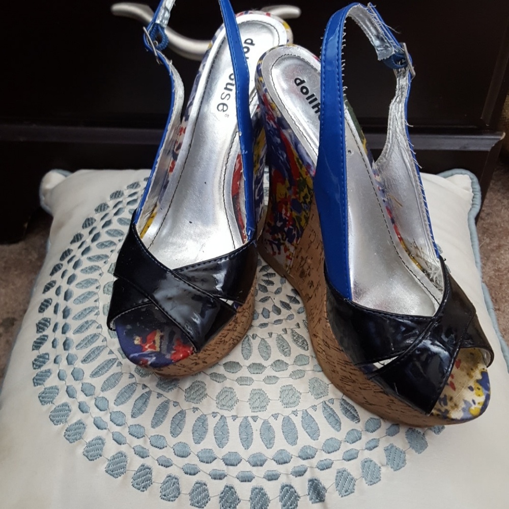 Dollhouse two tone with floral wedge heel